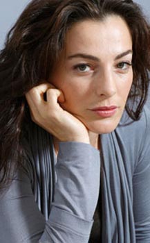 Ayelet Zurer
